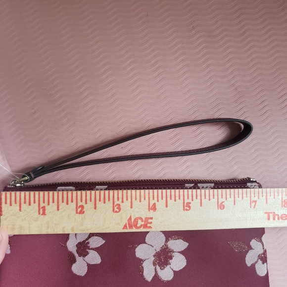 Kate Spade Chelsea The Little Better Floral Large Wristlet, NWT - Picture 9 of 12